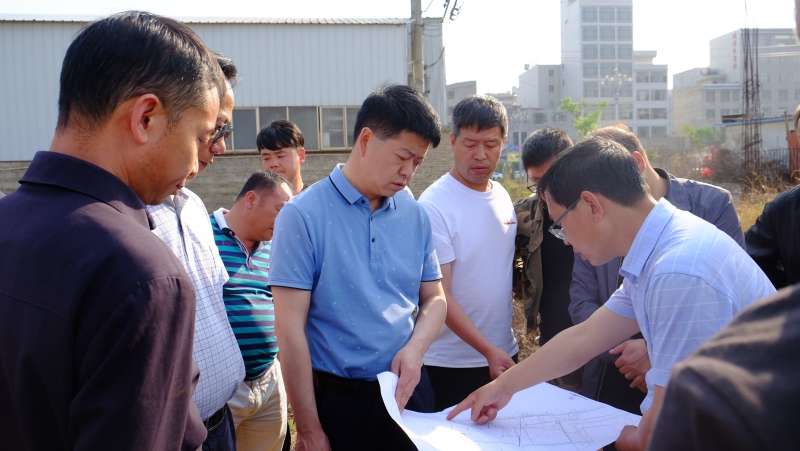 李志伟调研县城南北片区开发建设及征地拆迁工作