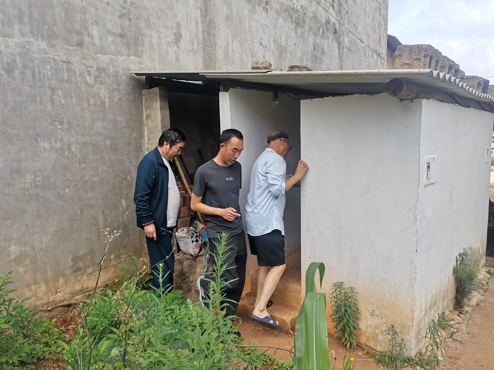 2.2 建管两手抓厕所革命 (2).jpg